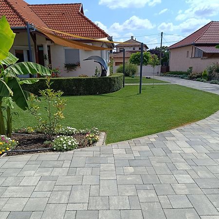 Németi Apartmanház Hajduszoboszlo Exterior foto