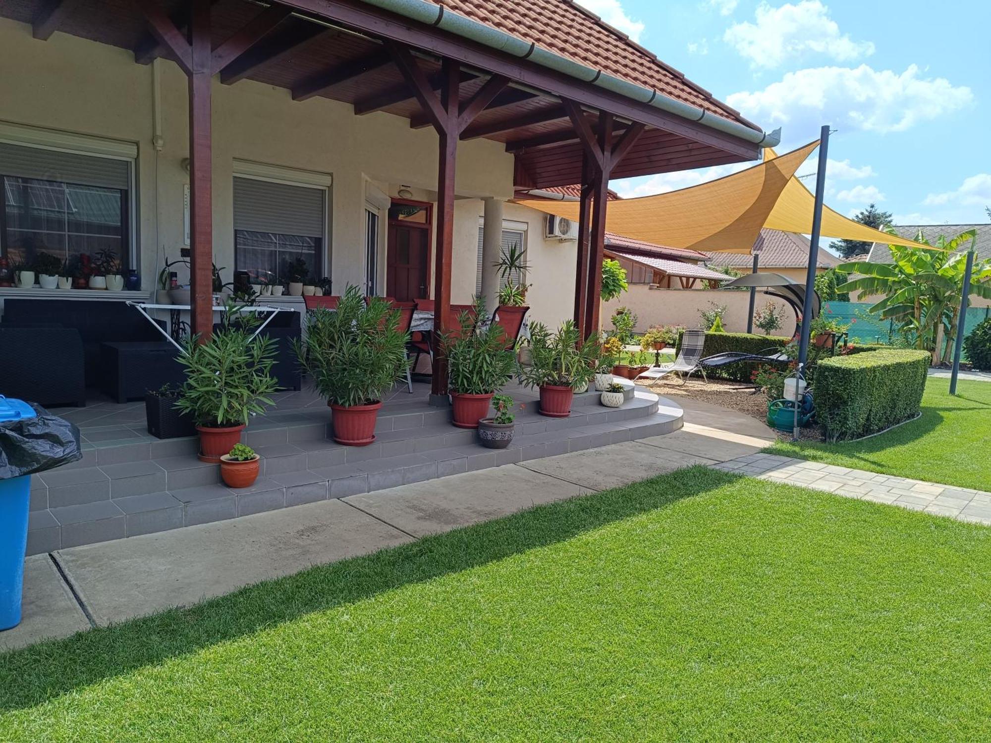 Németi Apartmanház Hajduszoboszlo Exterior foto
